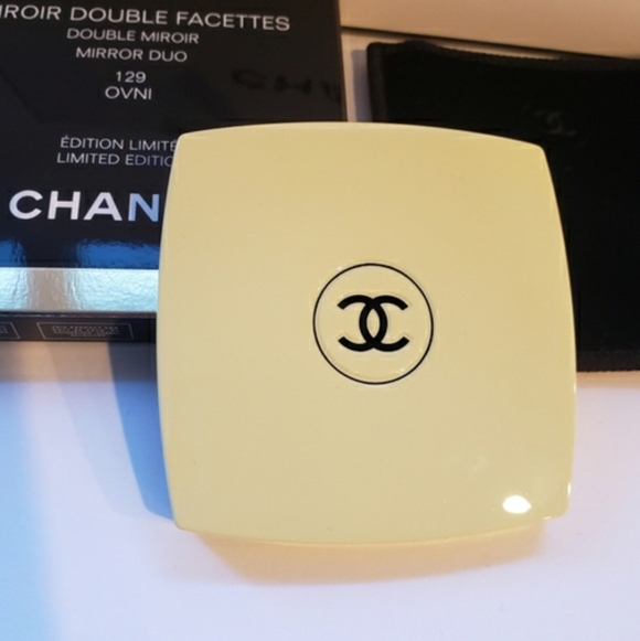 💖100% Authentic CHANEL Limited Edition Compact Mirror, OVNI (Yellow) *NEW - Picture 6 of 14